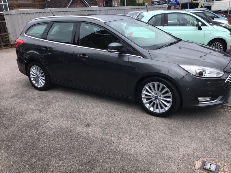 FORD FOCUS