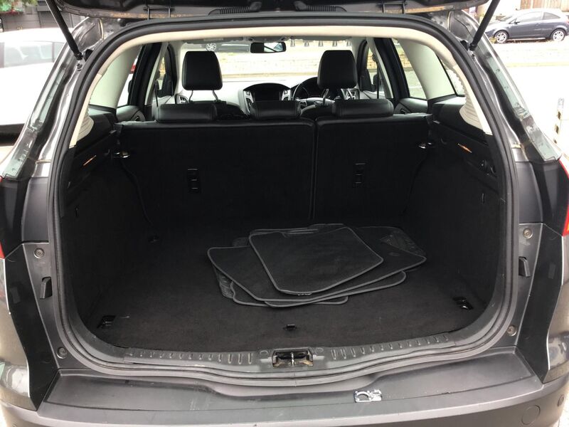 FORD FOCUS