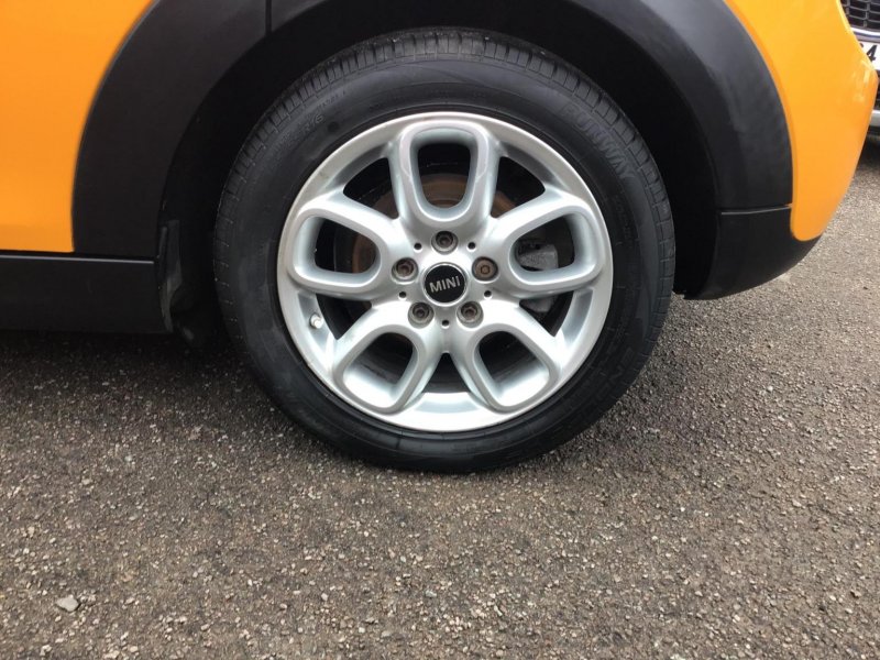 MINI HATCH