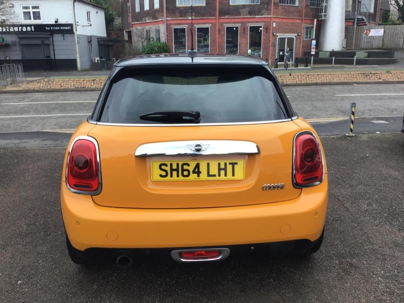 MINI HATCH