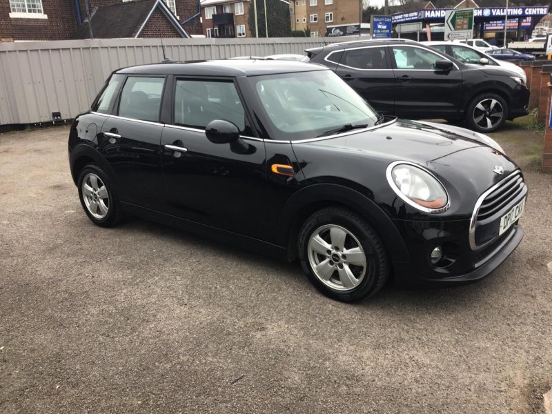 MINI HATCH