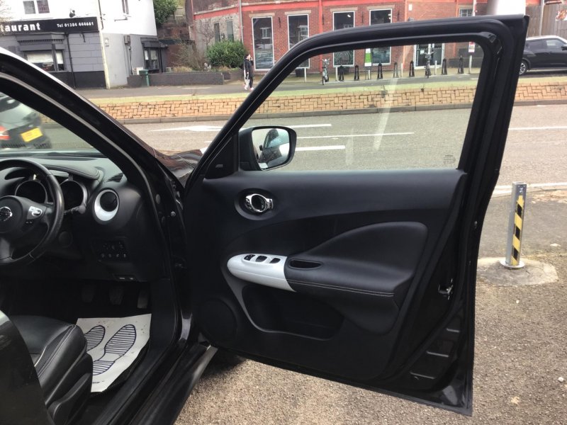 NISSAN JUKE