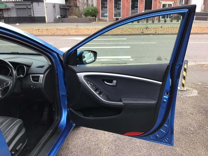 HYUNDAI I30
