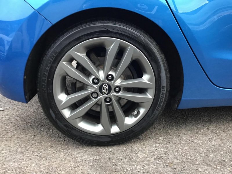 HYUNDAI I30