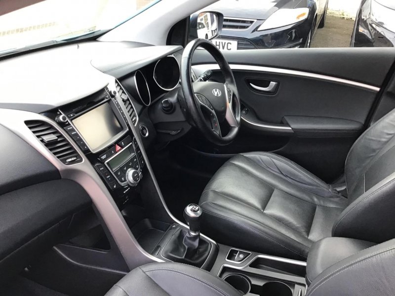 HYUNDAI I30