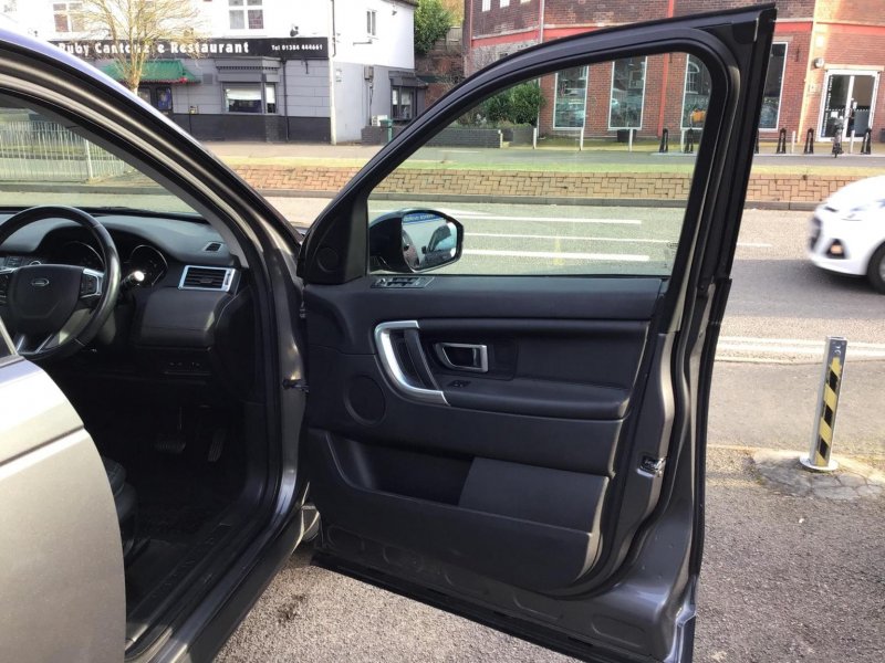 LAND ROVER DISCOVERY SPORT