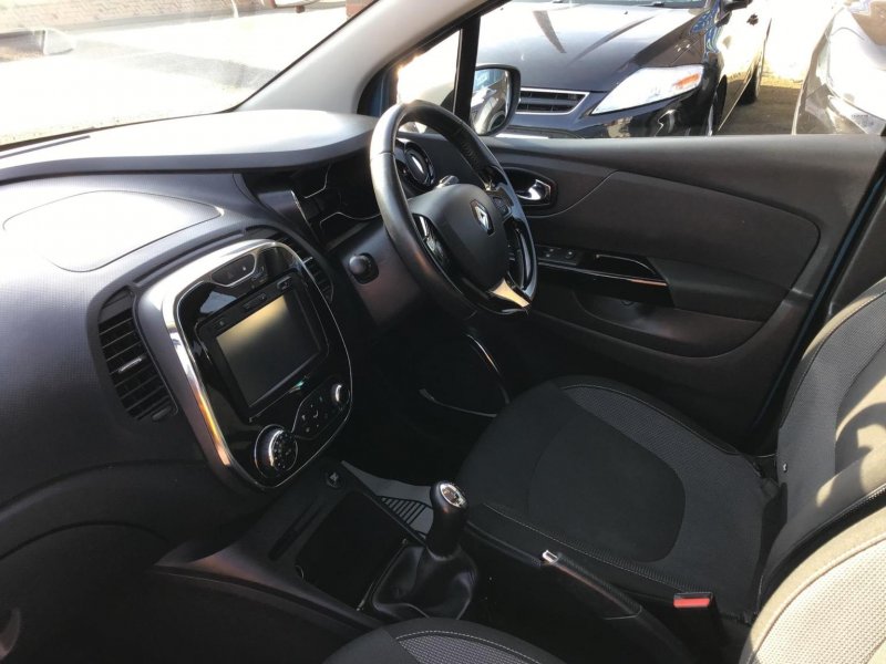 RENAULT CAPTUR