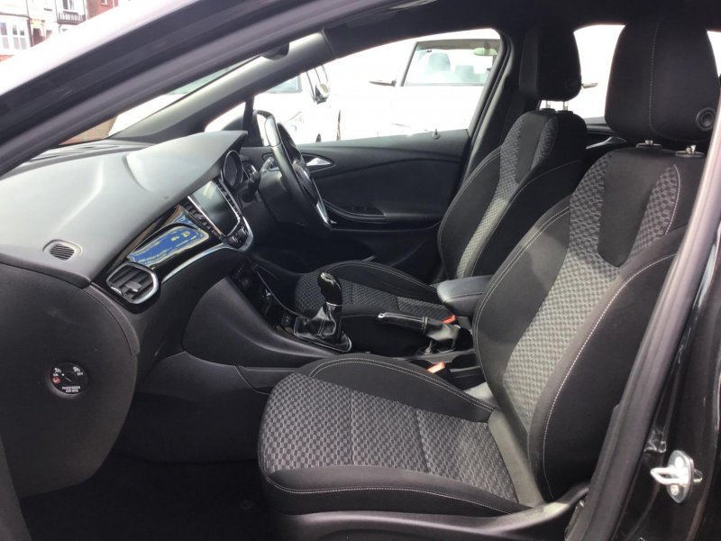 VAUXHALL ASTRA