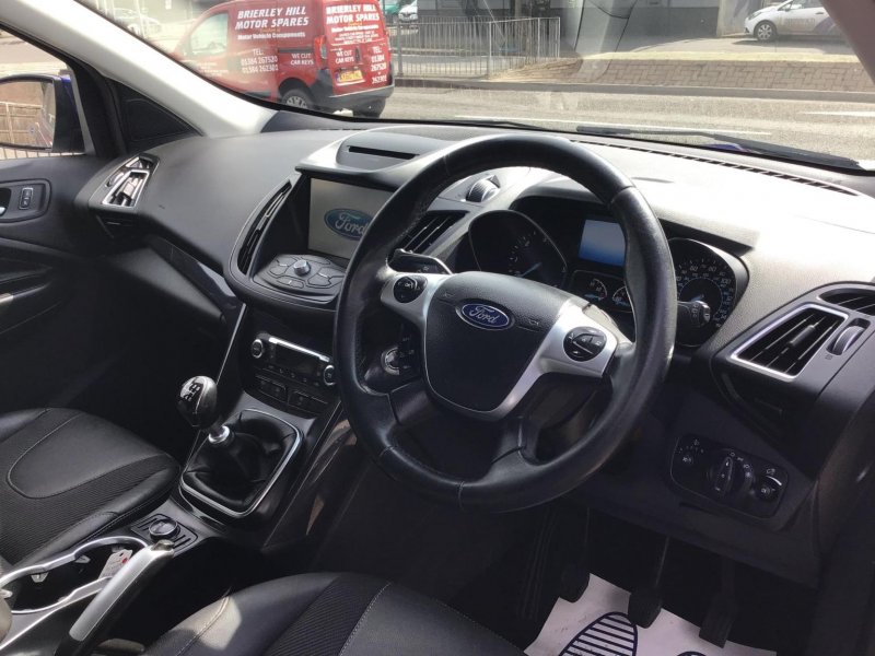 FORD KUGA