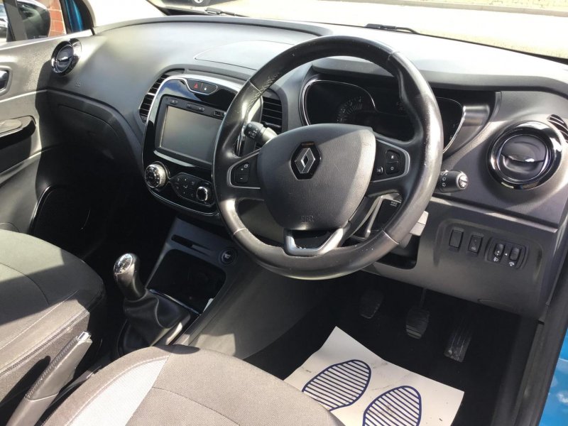 RENAULT CAPTUR