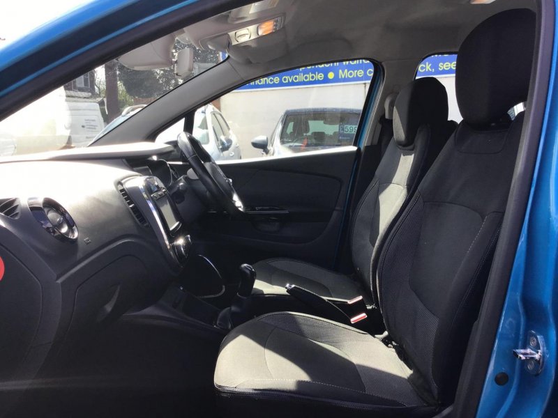 RENAULT CAPTUR